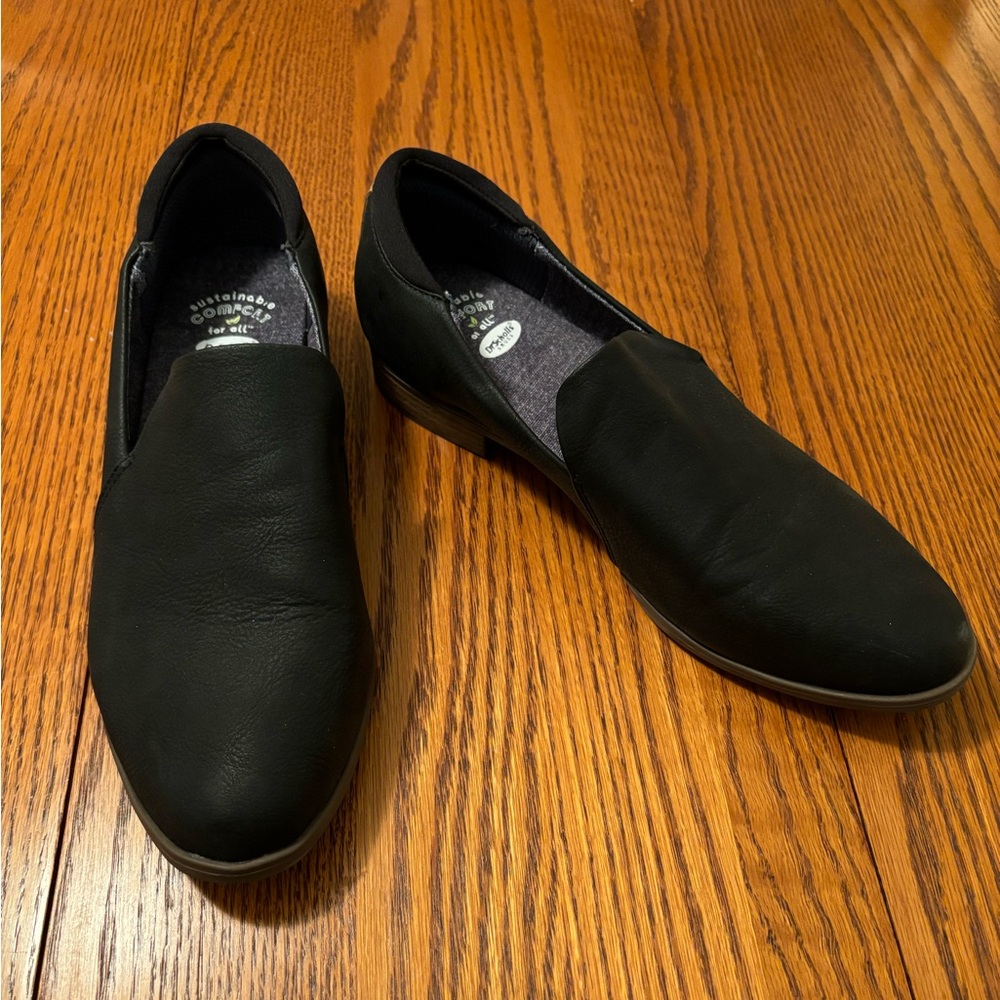 Dr Sholl’s Cute Black Shoes